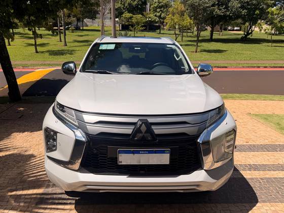 MITSUBISHI PAJERO SPORT 2.4 16V MIVEC TURBO DIESEL HPE-S AWD AUTOMÁTICO